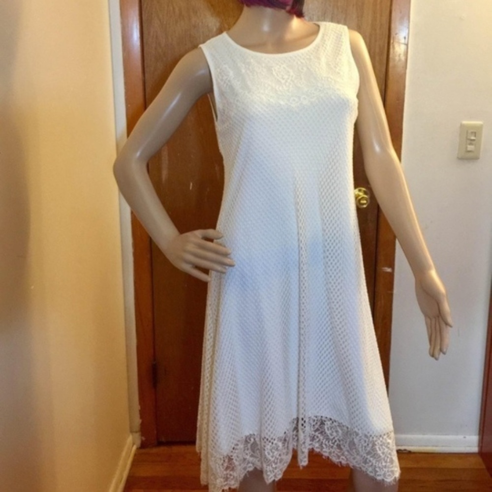 Romantic Summer White Lace Dress Lined - Picture 4 of 8